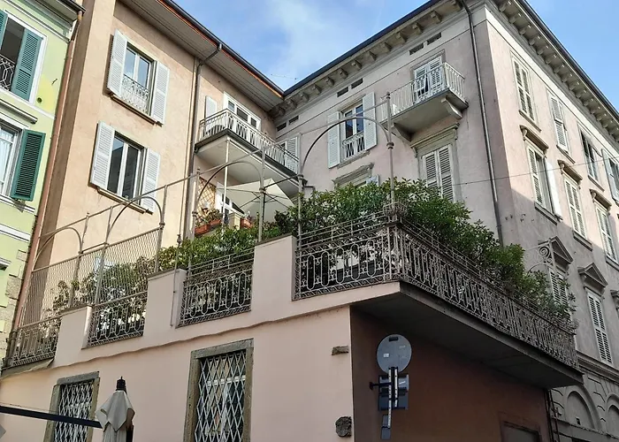 Le 5 Vie Bed & Breakfast